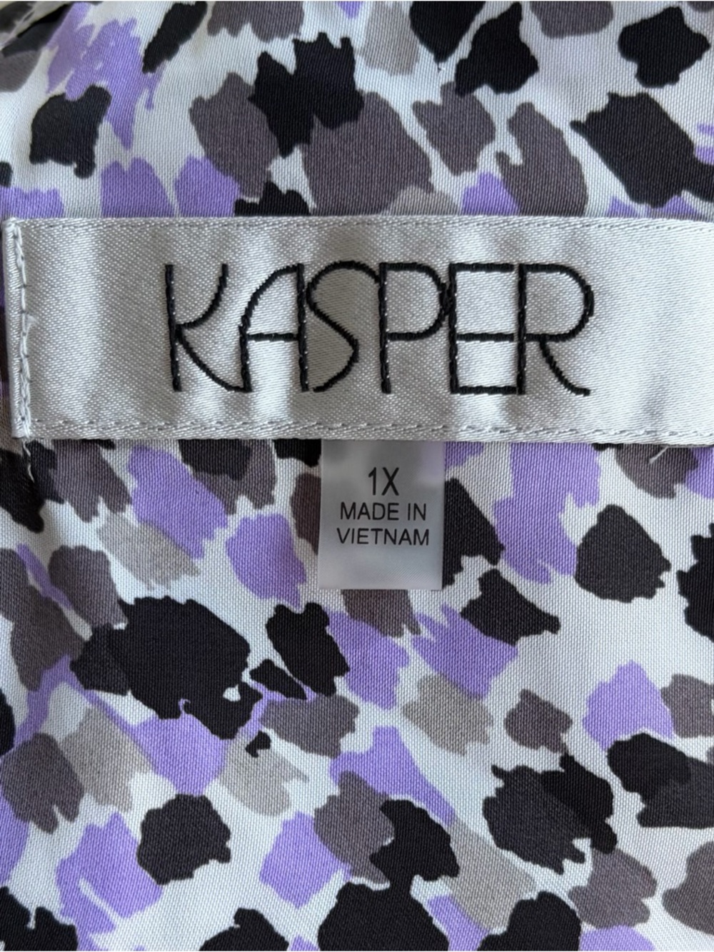 •Kasper•  Sleeveless Abstract Print Keyhole Blouse - Size 1X - Picture 2 of 8